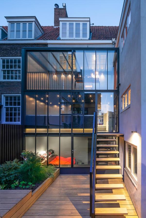 Smart renovatie blaast 350 jaar oud Amsterdams wevershuis nieuw leven in